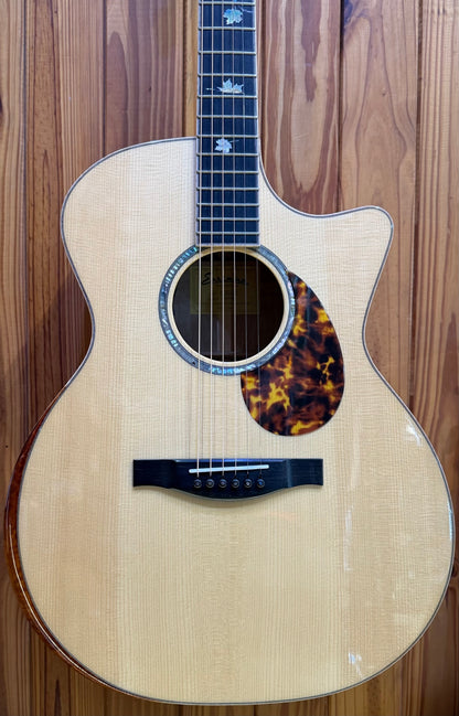 Eastman AC622CE Grand Auditorium Acoustic Guitar - Pre-Loved