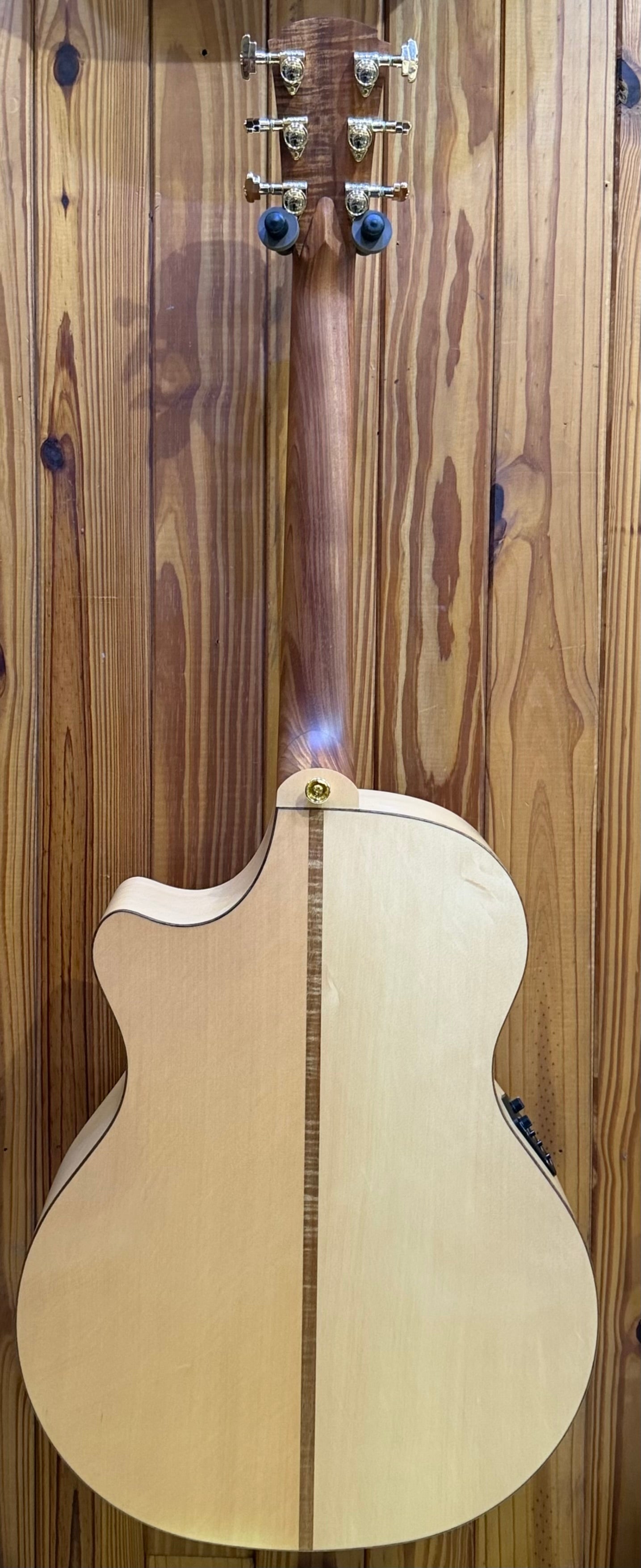 Cole Clark ANMGEC-KBH-AE Angel - Master Grade King Billy Huon Pine
