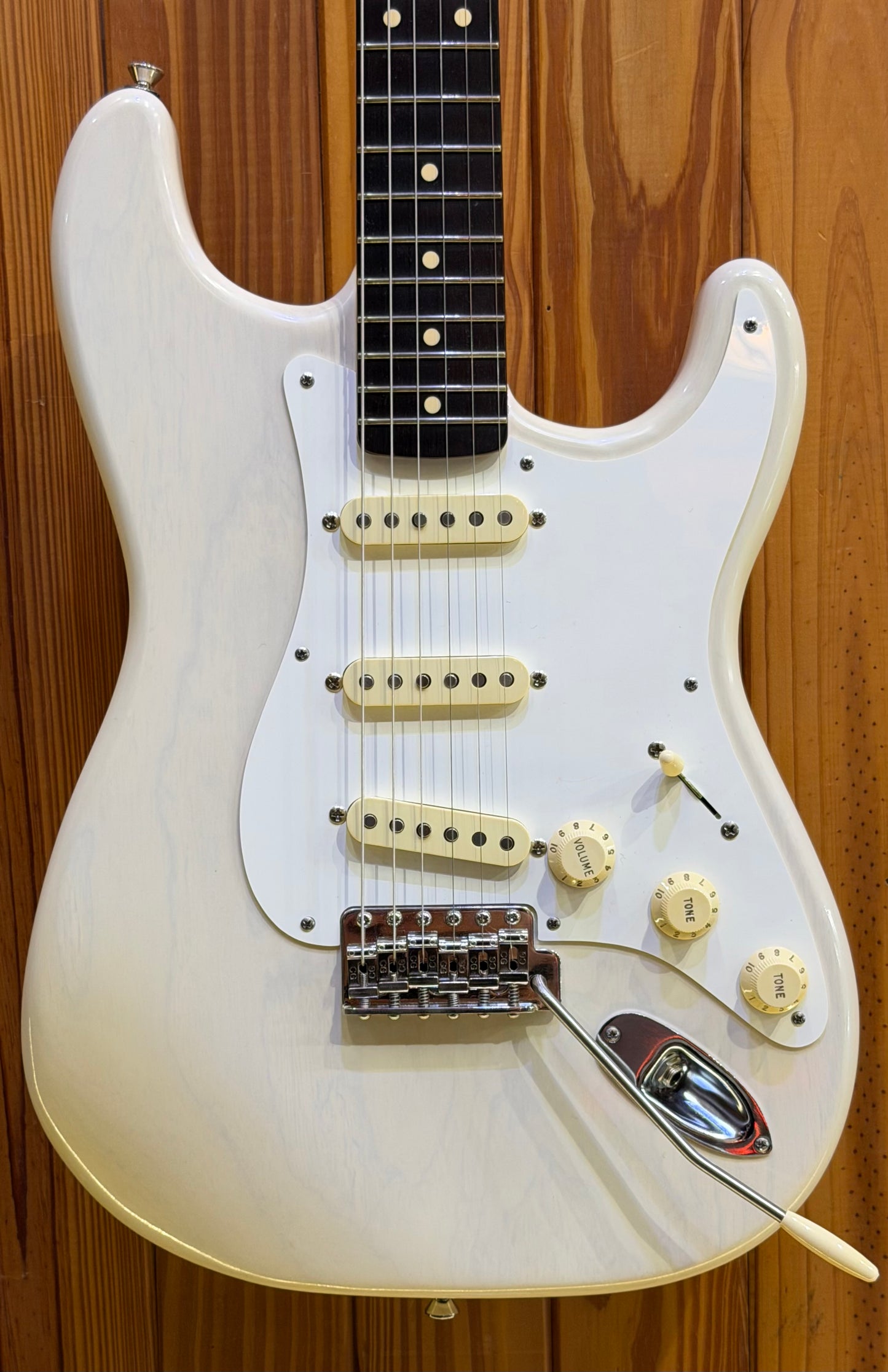 Chihoe Hahn 2010 S-Style 229 Handmade Electric Guitar - Pre-Loved