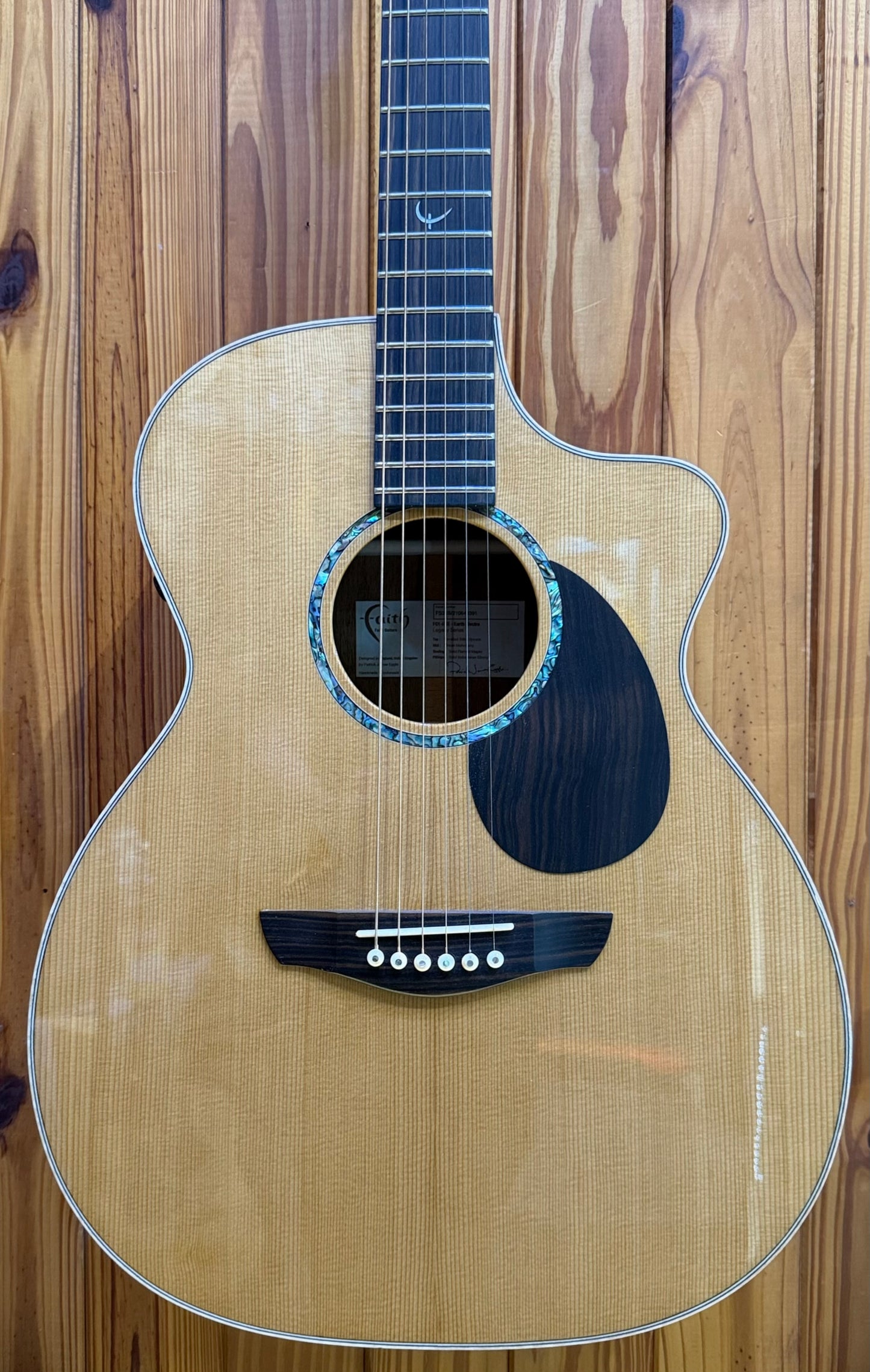 Faith Legacy Earth - Cutaway Electro Acoustic Guitar - Khaya Mahogany - Pre-Loved