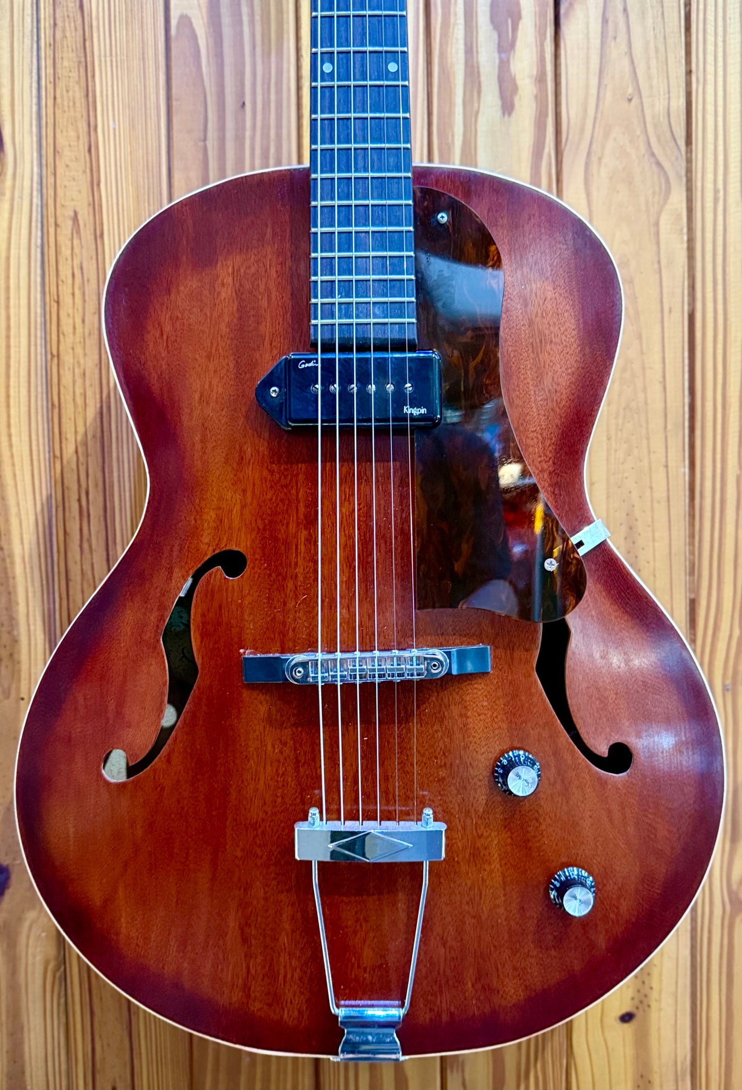 Godin 5th Avenue Kingpin P90 Archtop Guitar - Pre-Loved