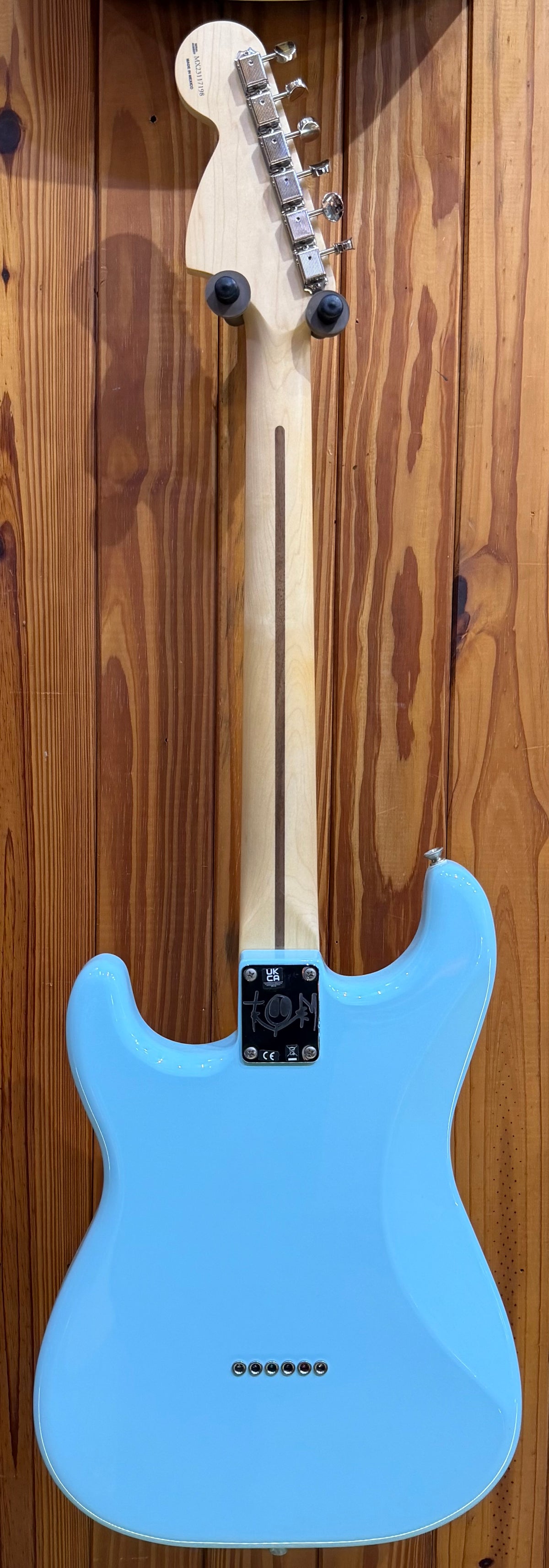 Fender Tom Delonge Signature Stratocaster - Daphne Blue - Pre-Loved