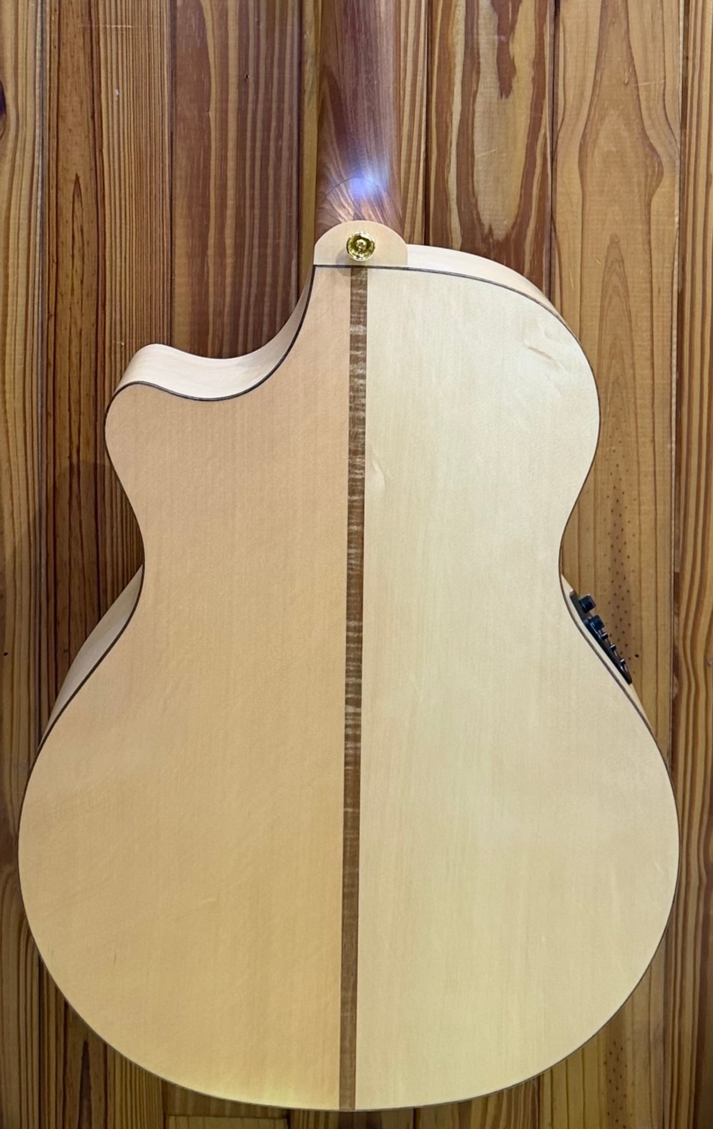 Cole Clark ANMGEC-KBH-AE Angel - Master Grade King Billy Huon Pine