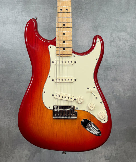 Fender 2011 American Deluxe Ash Stratocaster - Aged Cherry Sunburst - Pre-Loved