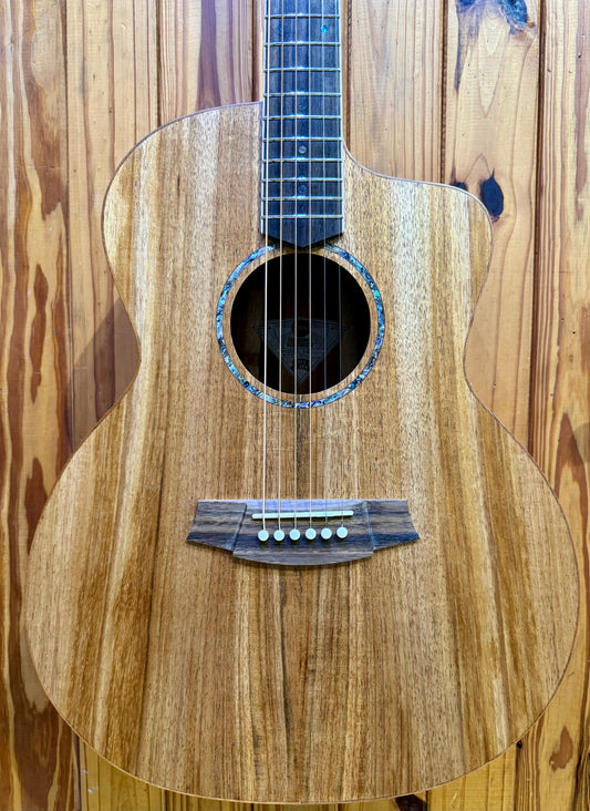 Cole Clark Studio Angel SAN1EC-BLBL - All Blackwood