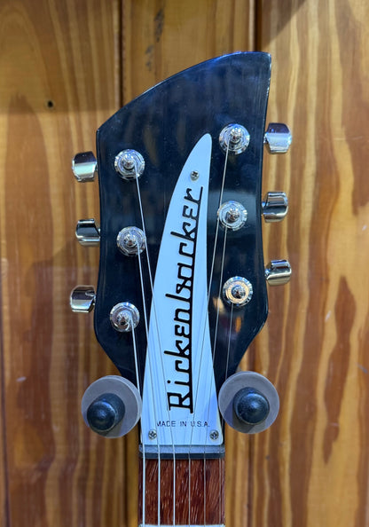 Rickenbacker 330 Jet Black - Pre-Loved