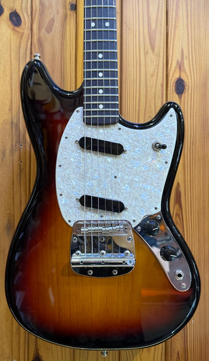 Fender American Performer Mustang - 3-Tone Sunburst - Pre-Loved