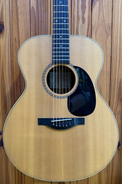 Palm Grand Auditorium Acoustic Guitar - Pre-Loved