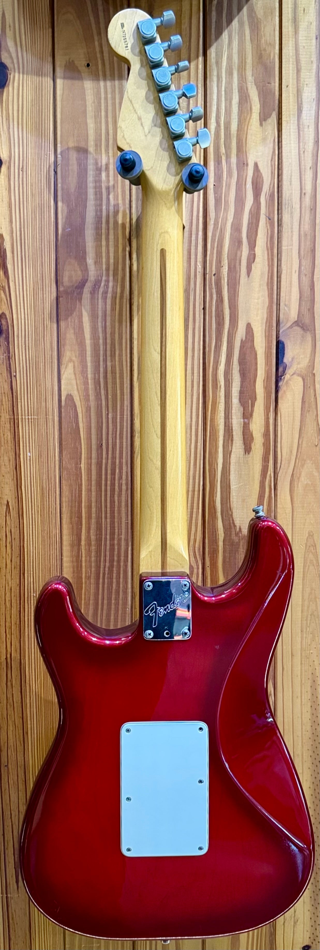 Fender Deluxe Strat Plus (1998) - Maple Fingerboard - Crimson Burst - Pre-Loved