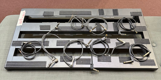 Pedaltrain Classic 2 w/ Patch Cables - Pre-Loved