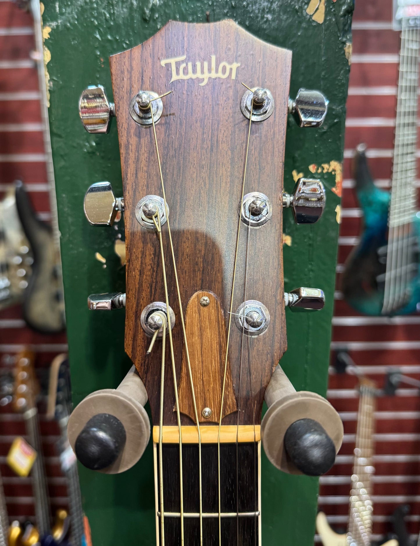 Taylor DN4 Dreadnought Acoustic - Pre-Loved