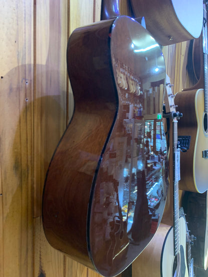 Martin & Co Custom O18V Ambertone - OHSC - Pre-Loved