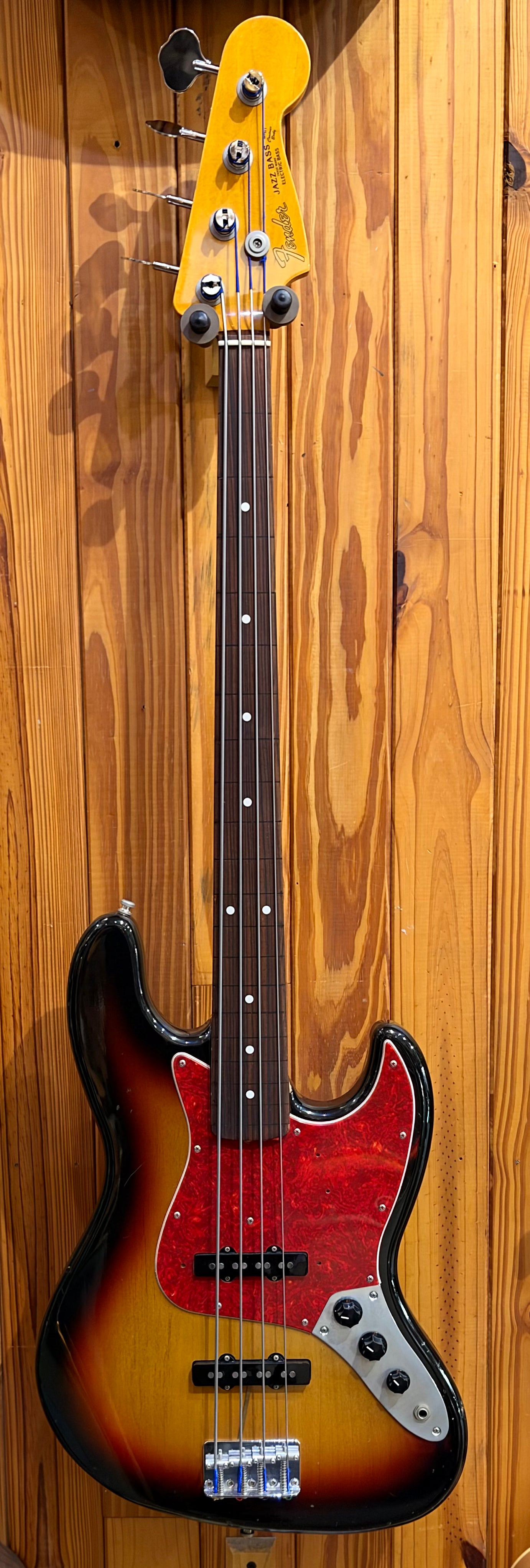 Fender Crafted in Japan '62 Jazz Bass - Fretless Mod - 3-Tone Sunburst - Pre-Loved