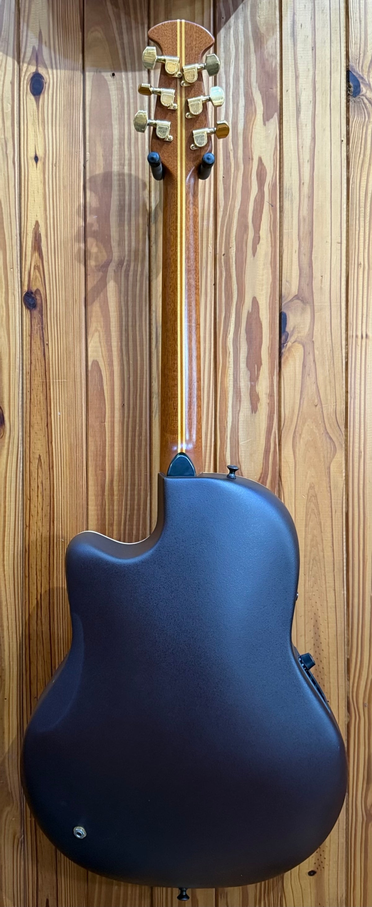 Ovation USA 1867 Legend - Natural - Pre-Loved