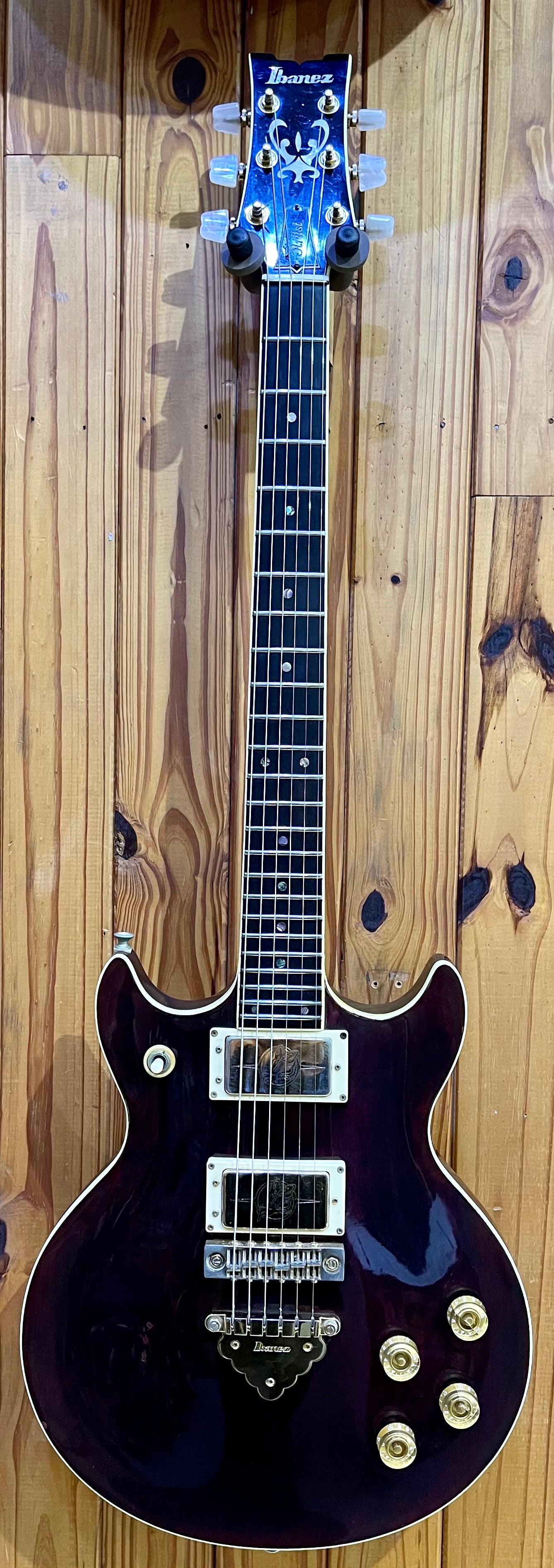 Ibanez Artist Series 2618 Double Cutaway Cherry Wine Pre Loved