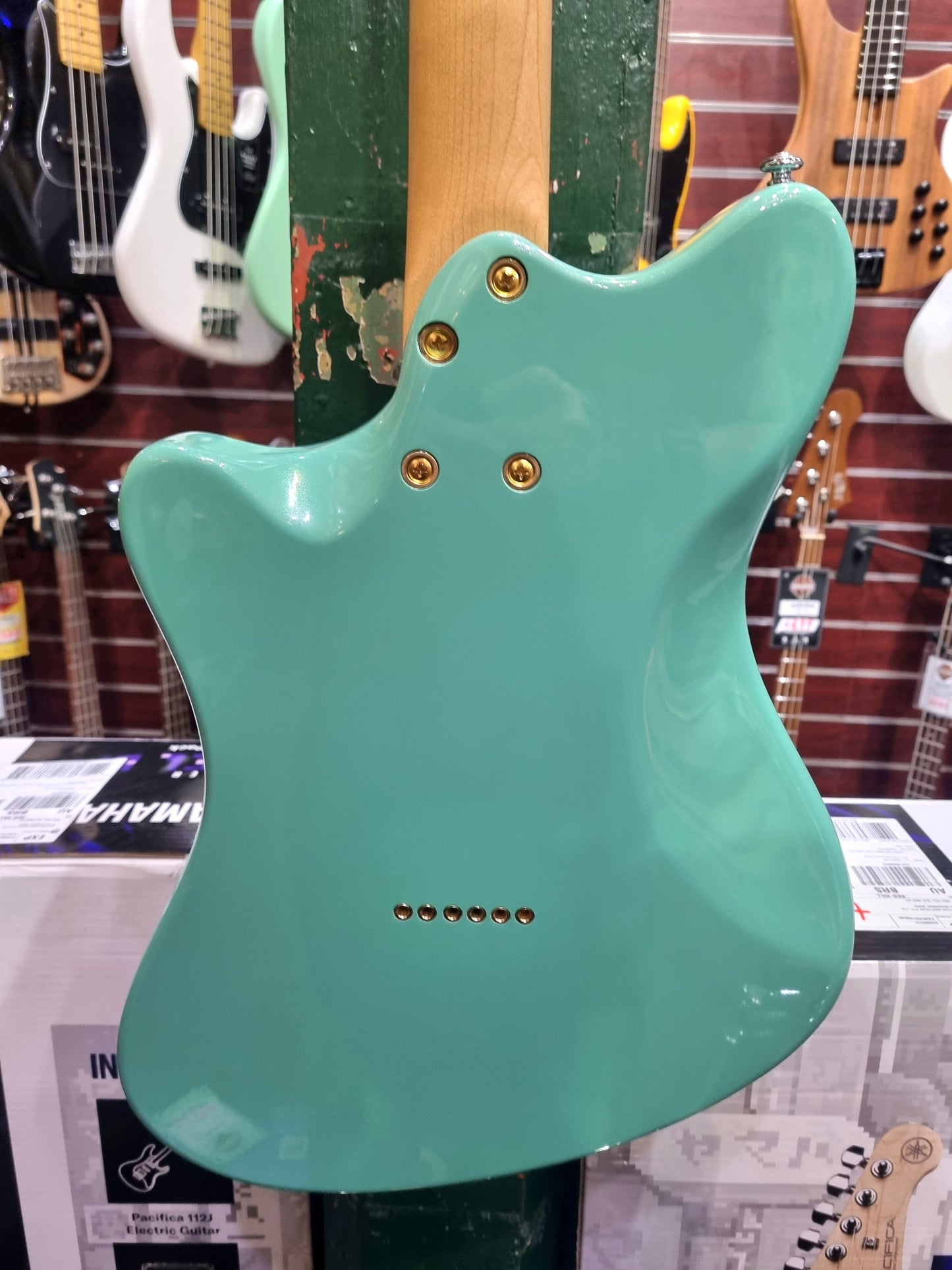 Balaguer Growler T-BAR Baritone Guitar Cool Green - Pre-loved
