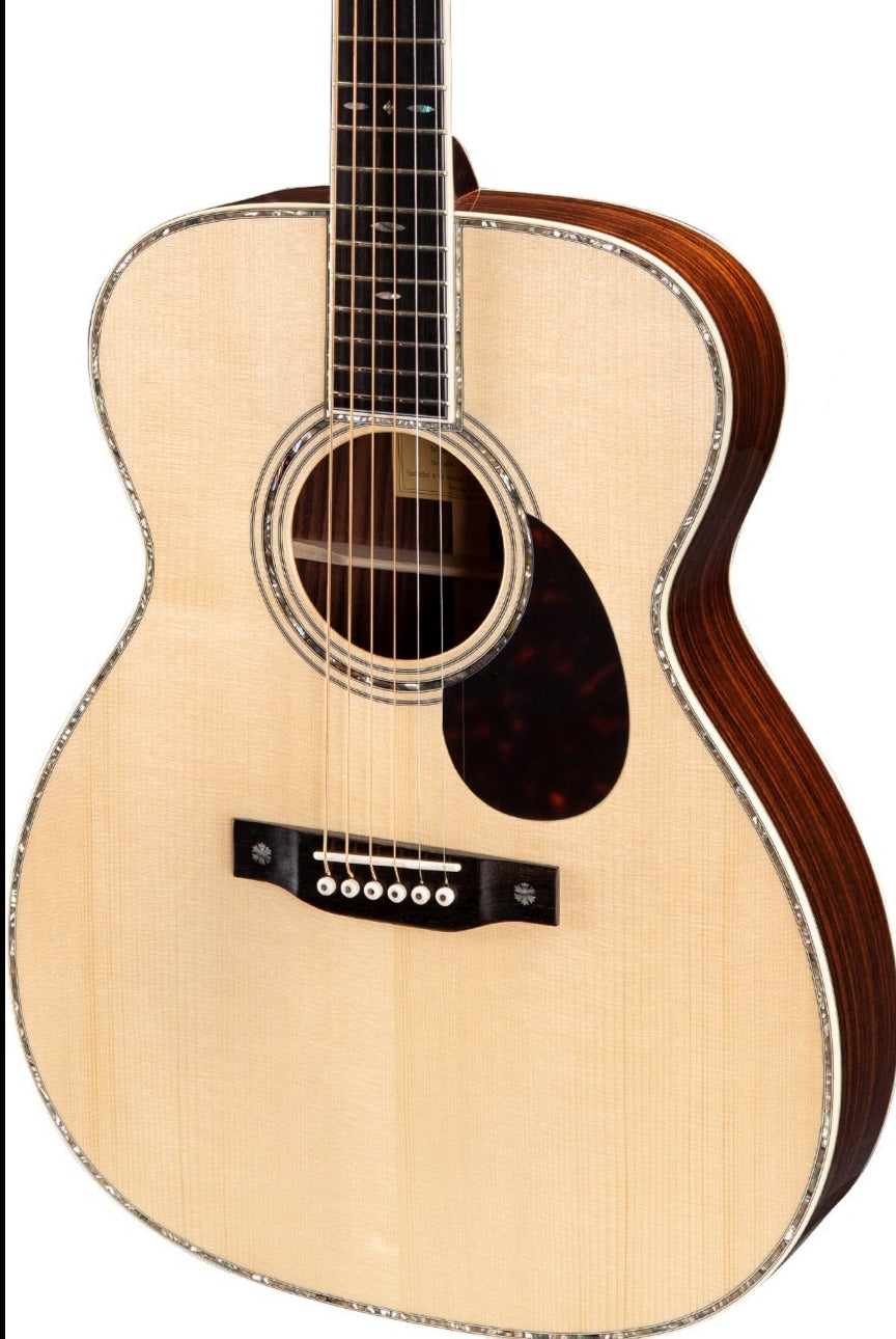 Eastman E40OM All Solid Acoustic Guitar