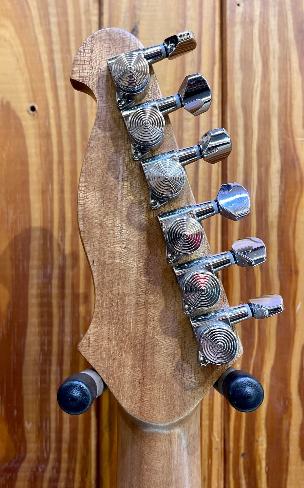 Kendall Guitars S.S.G Carved- Western Red Cedar