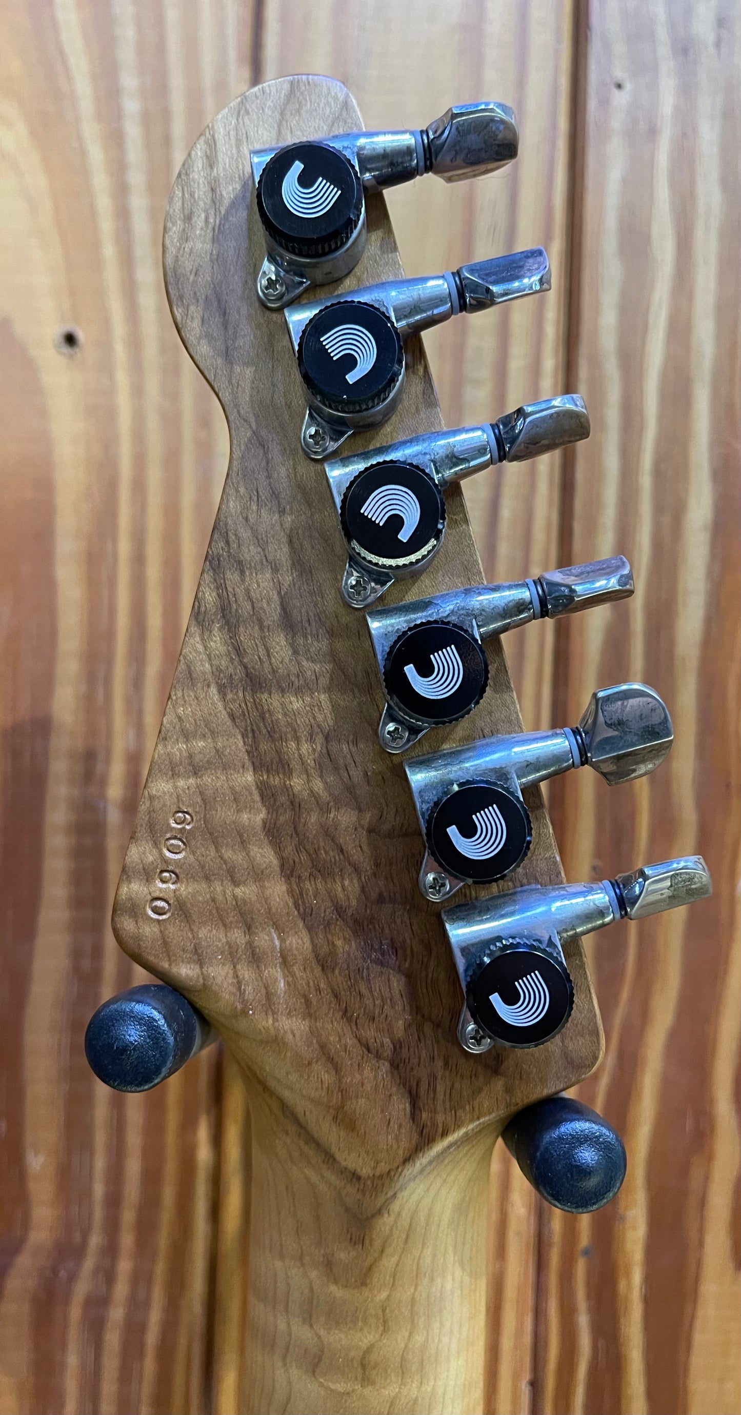 LSL Instruments XT3 - Vintage White - 'Calcite'