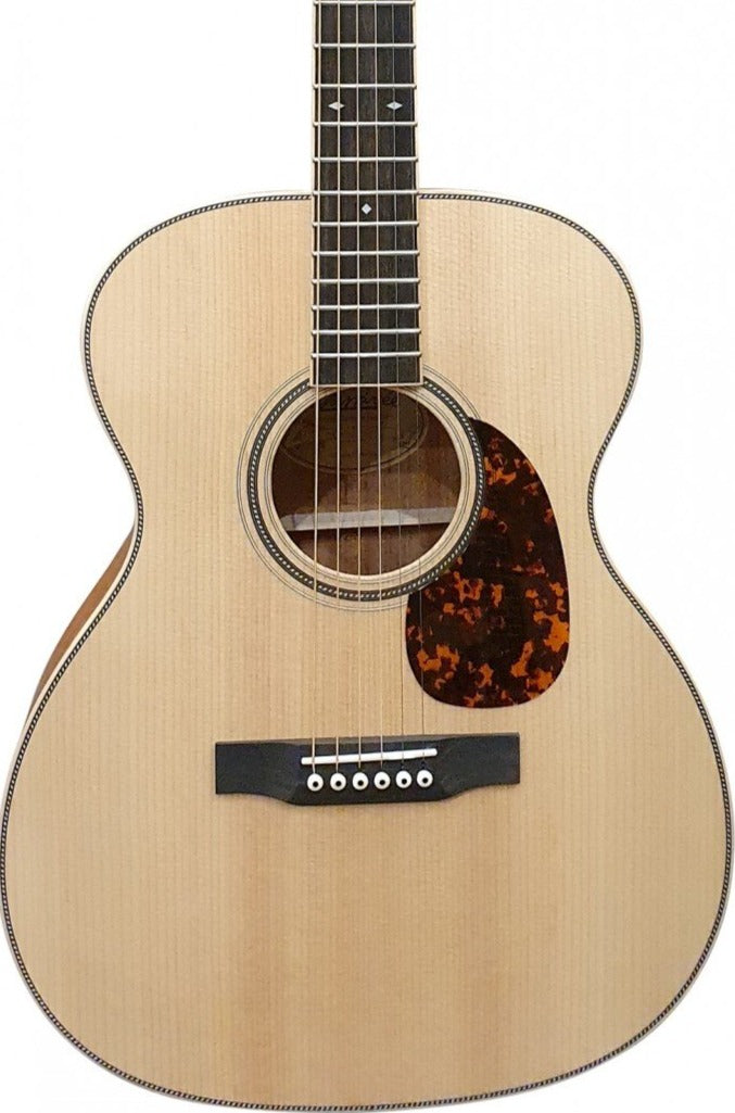 Larrivee OM-40E Mahogany Legacy Series